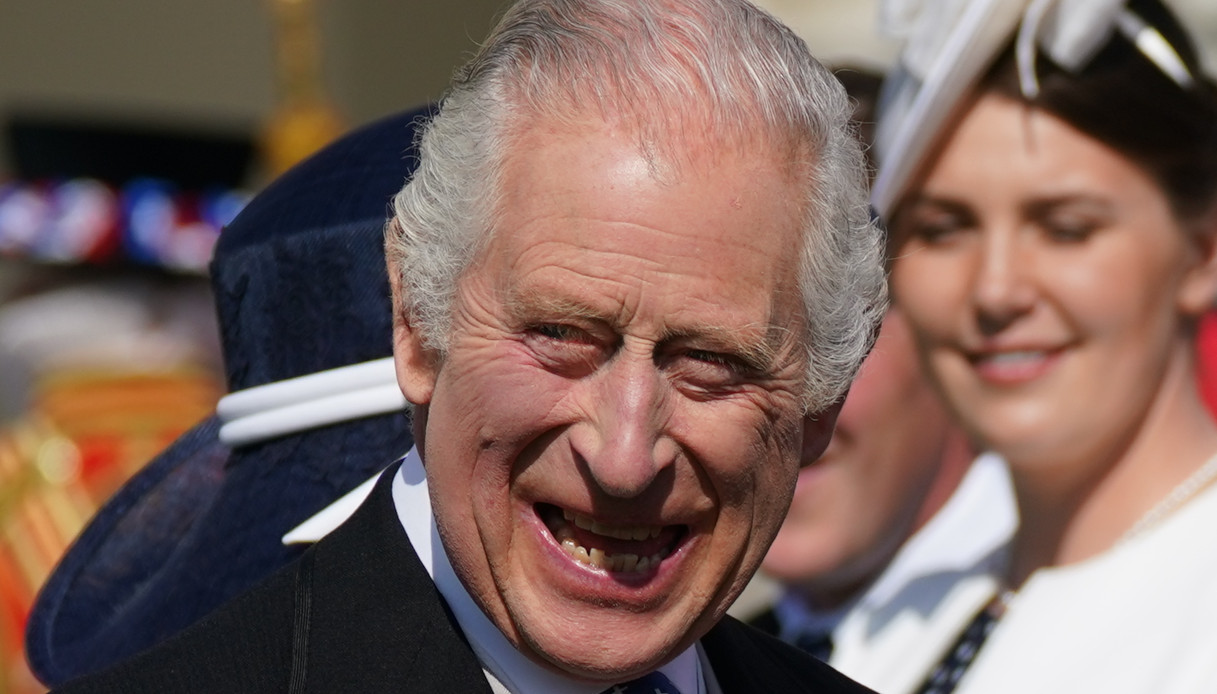 Incoronazione Re Carlo: chi porterà la Corona e gli altri ruoli dei Reali