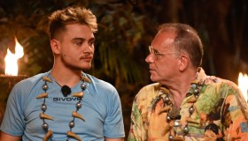 “Isola dei Famosi”, la verità del fratello di Simone Antolini su Cecchi Paone