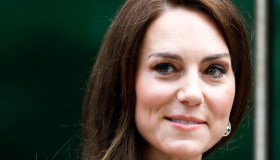 Kate Middleton, abito da 3.211 euro: spacco birichino e curve sospette