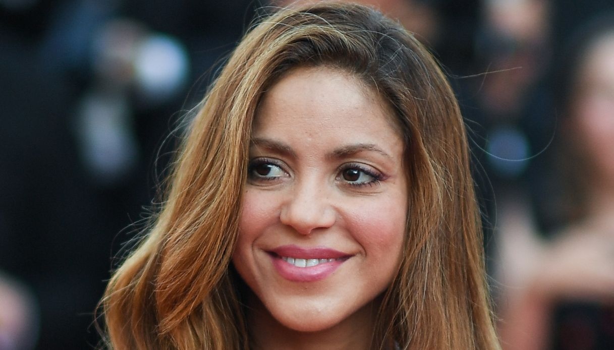 Shakira corteggiata da Hamilton e Tom Cruise: la verità dopo gli ultimi avvistamenti