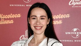 Aurora Ramazzotti, primo red carpet dopo la nascita di Cesare: look “sottotono”