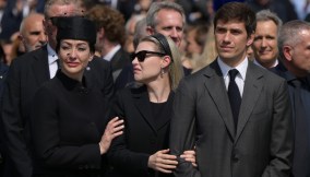 Eleonora, Barbara e Luigi Berlusconi ai funerali del padre Silvio