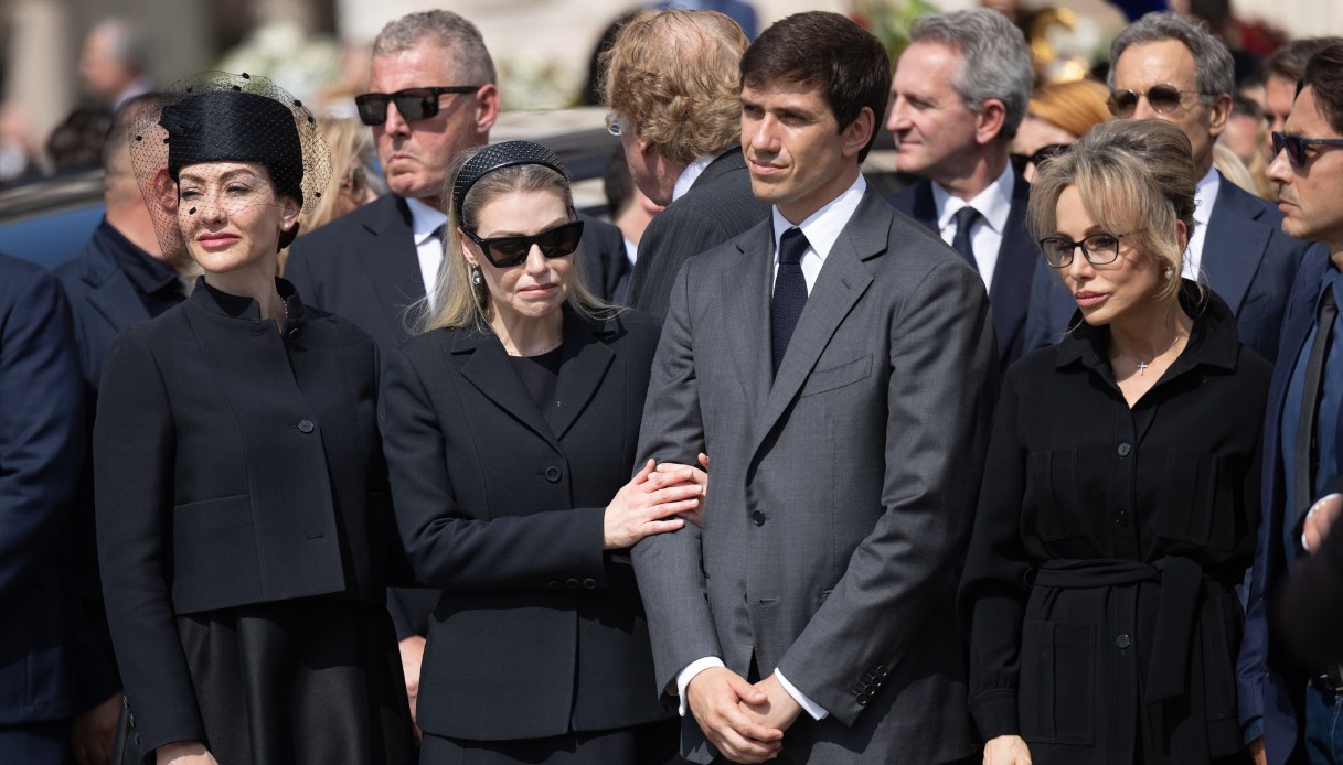 I figli di Silvio Berlusconi ai funerali del padre