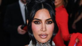 Kim Kardashian, pelle dorata tutto l’anno grazie a questa mousse autoabbronzante