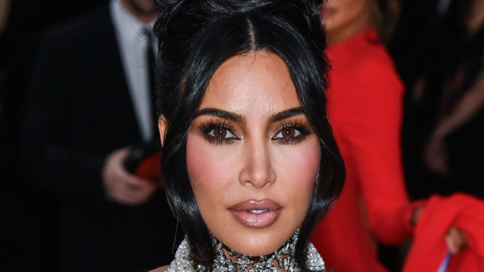 Kim Kardashian, pelle dorata tutto l’anno grazie a questa mousse autoabbronzante