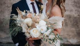 I matrimoni diminuiscono ma il sogno resta. E a farne le spese è il portafogli