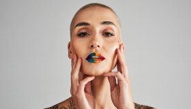 Le ispirazioni makeup super cool, arcobaleno e non, per il Pride Month