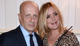 Patrizia Groppelli e Sallusti sposi: le prime immagini delle romantiche nozze in spiaggia