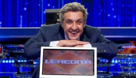 Flavio Insinna, i saluti sospetti all'”Eredità”: le parole per il pubblico