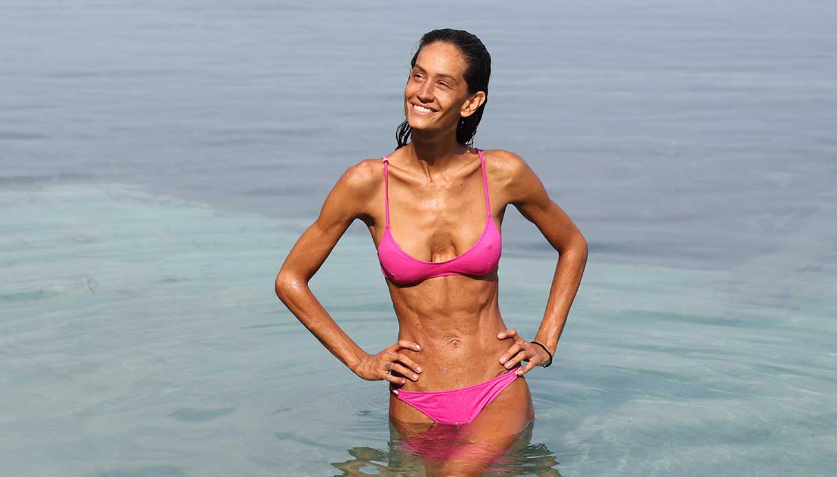 “Isola dei Famosi 2023”, sfida all’ultimo bikini: naufraghe agli sgoccioli