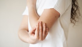 Malattia delle ossa di cristallo: cos’è l’osteogenesi imperfetta