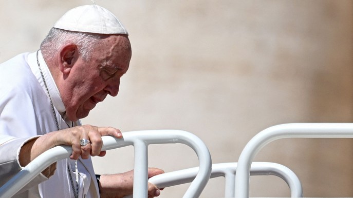 Che cos’è la laparotomia cui deve sottoporsi Papa Francesco