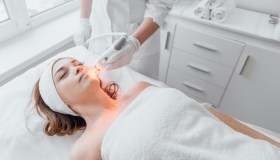 Che cos’è la radiofrequenza e quali effetti ha su viso e corpo