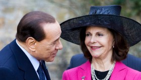 Silvio Berlusconi, quando conquistò Silvia di Svezia e la Regina Elisabetta lo bacchettò