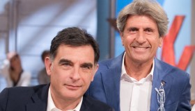 “Tiberio Timperi va sospeso”: la richiesta del Codacons dopo il caso Ippoliti