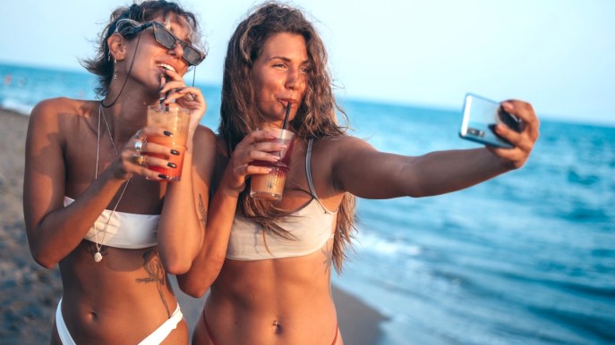 30 captions originali (in italiano e in inglese) da usare su Instagram per le vacanze con le amiche
