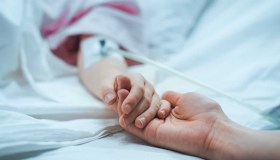 Tredici anni e solo al mondo, la lettera ai medici: “Grazie per avermi aiutato a crescere”