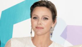 Charlene di Monaco di nuovo sposa: look strepitoso al Ballo della Croce Rossa