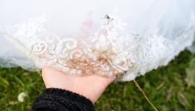 Come lavare l’abito da sposa. Anche a casa