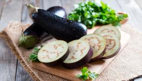 Come congelare le melanzane e l’errore da non fare mai quando sono crude