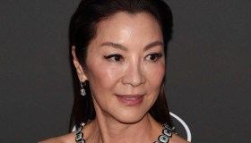 Michelle Yeoh sposa bellissima: il vestito è esempio di eleganza