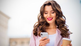 “App d’incontri? Questo è quello che cercano le donne oggi”: parla la psicologa