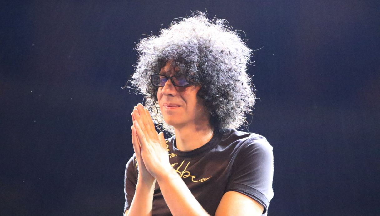 Giovanni Allevi in ospedale: “Meditazione e un gattino contro il dolore”