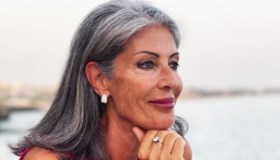 “Uomini e Donne”, Isabella Ricci in bikini a 64 anni: “Orgogliosa della pelle che cade”