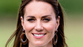 Kate Middleton a Wimbledon, l’inchino negato alla Regina e l’abito rubato