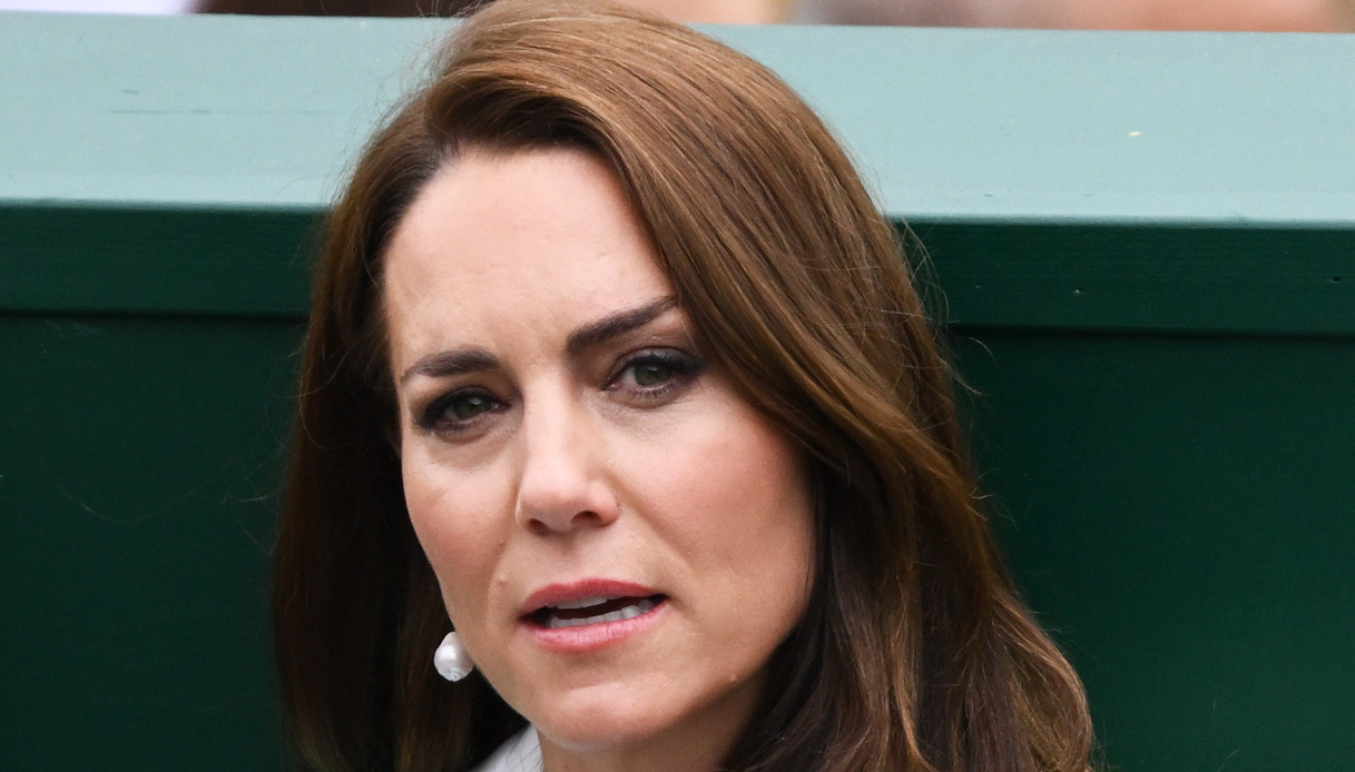 Kate Middleton Che Imbarazzo Roger Federer Prova A Baciarla La Reazione Della Principessa