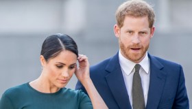 Crisi Harry e Meghan Markle, il trasferimento forzato e la telefonata di Carlo