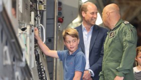 Kate Middleton, George prende il comando nella giornata della RAF