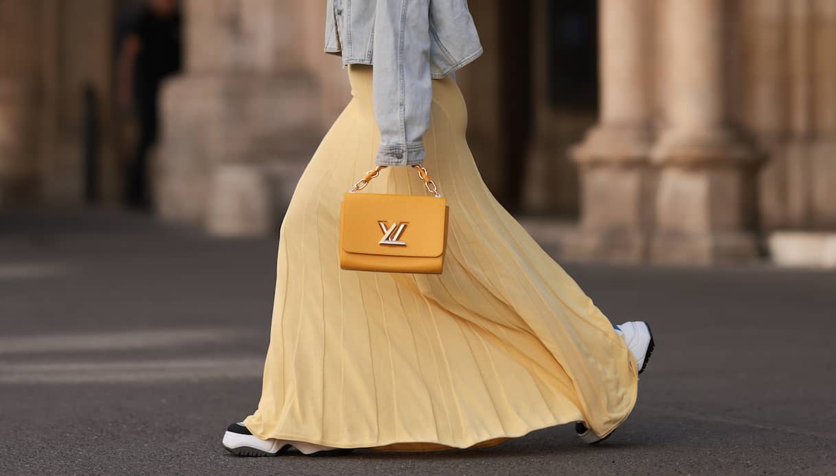 Tendenza giallo: come aggiungere un tocco estivo al vostro look