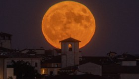 La Superluna del Cervo sta per arrivare: così influenzerà la nostra vita