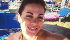 Vanessa Incontrada, primo bikini dell’estate. Comodo e sexy (a meno di 30 euro)