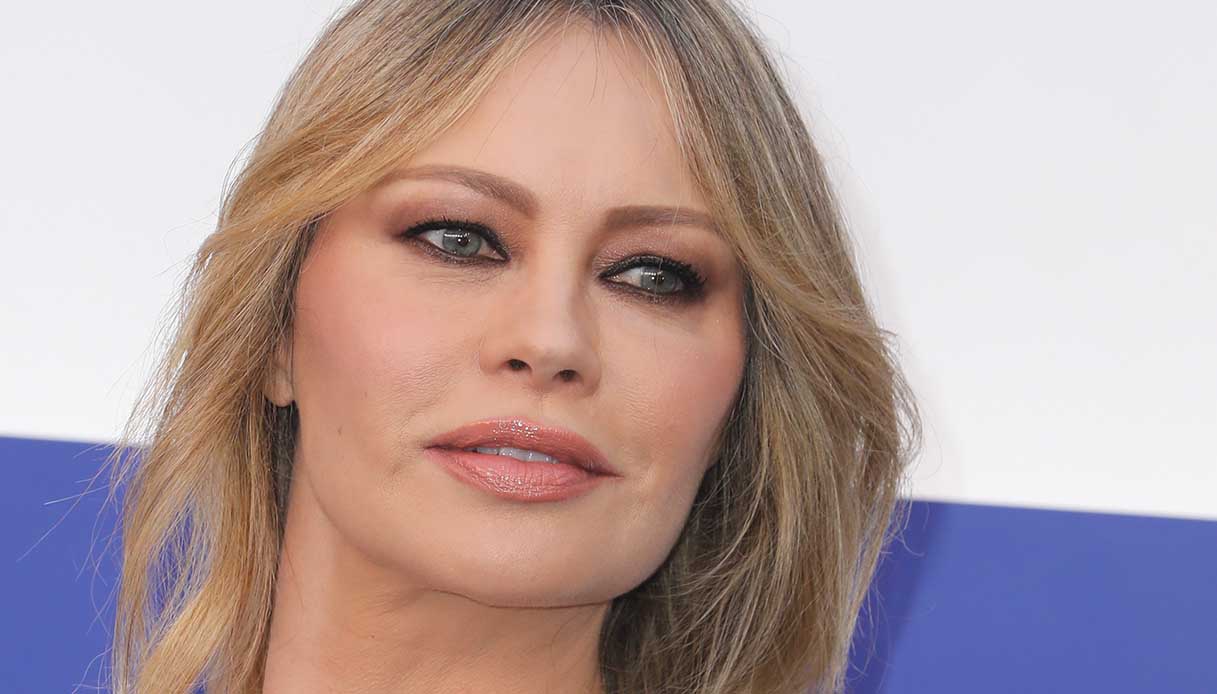 Anna Falchi di nuovo single, è finita con Walter Rodinò: “Una seconda giovinezza”