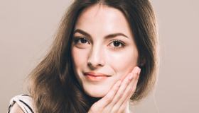 Eyeliner nude: i prodotti da acquistare per un look “no make up”