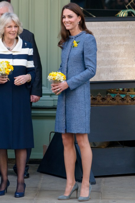 Kate Middleton in visita a Fortnum and Mason nel 2012