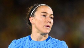 Lucy Bronze, l’eroina del calcio inglese che faceva la cassiera per pagare le trasferte