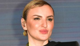 Arisa in bikini, un inno alla bellezza naturale e senza filtri