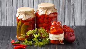 Il pomodoro non va conservato in frigo. Ecco perché