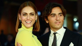 Miriam Leone incinta, la prima foto col pancione scattata dal futuro papà