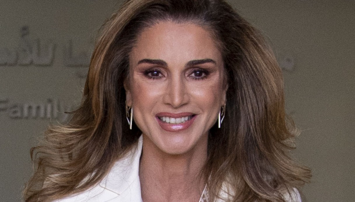 Queen Rania of Jordan Stuns with a Sporty-Chic Vacation Look