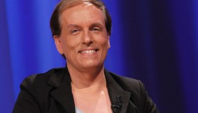 “Non siamo nel medioevo”: la lezione di Stefano Ferri, crossdresser deriso a Milano