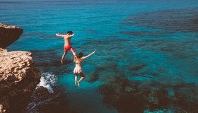 30 captions originali (in italiano e in inglese) da usare su Instagram per le foto delle vacanze con il fidanzato