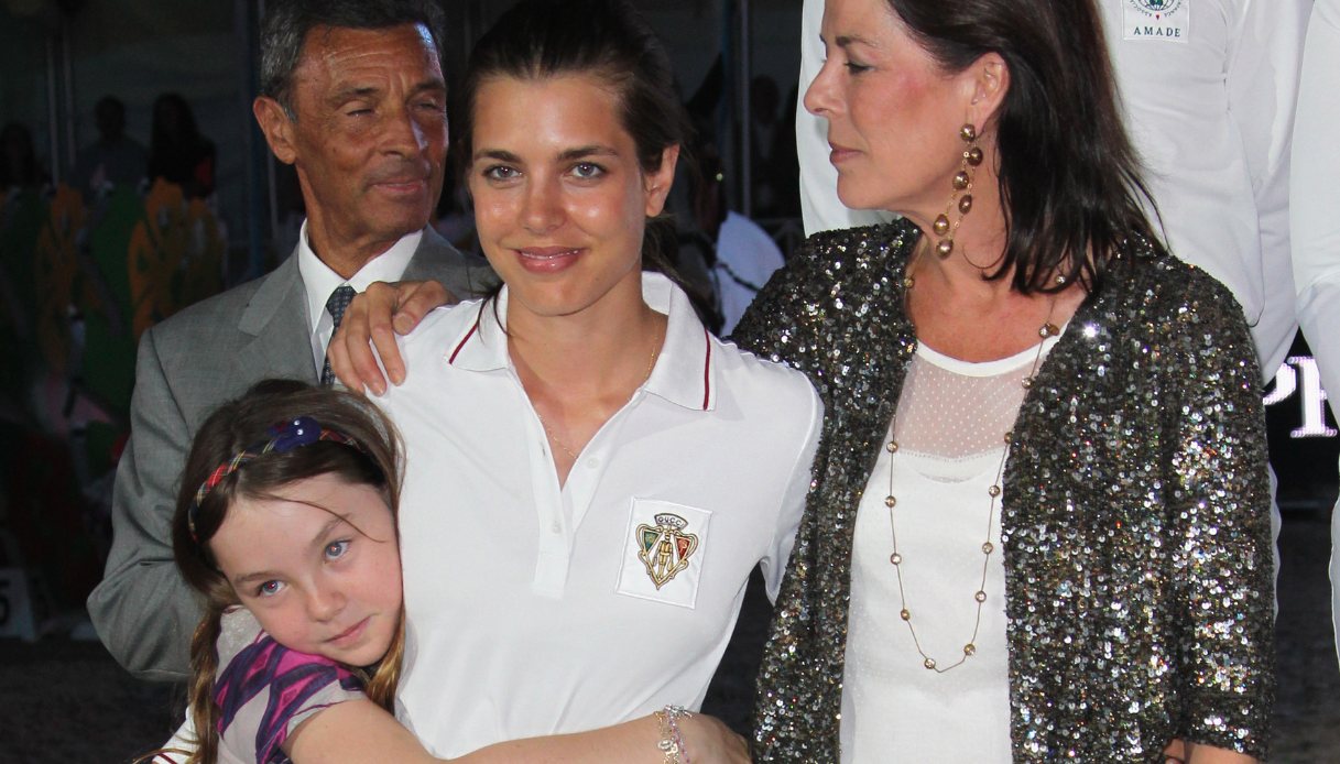 Carolina di Monaco insieme alle figlie Alexandra di Hannover e Charlotte Casiraghi