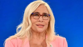 Mara Venier dice addio a “Domenica In” dopo 15 anni: “Voglio vivermi il mio amore”