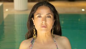 Salma Hayek, 57 anni in bikini: “Così felice di essere viva”