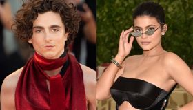 Timothée Chalamet e Kylie Jenner sono una coppia: il primo bacio in pubblico