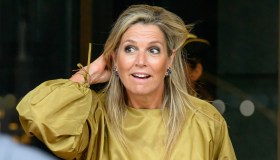 Maxima d’Olanda, Regina dell’eccesso: il look (riciclato) è un azzardo